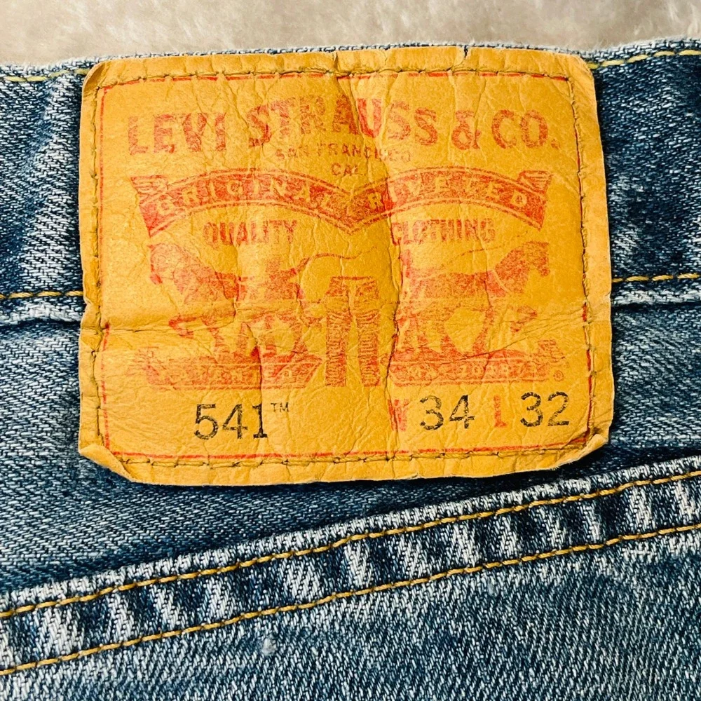 Levi's Jeans Mens 34 Blue‎ 541 Athletic Taper Distressed Denim Pants